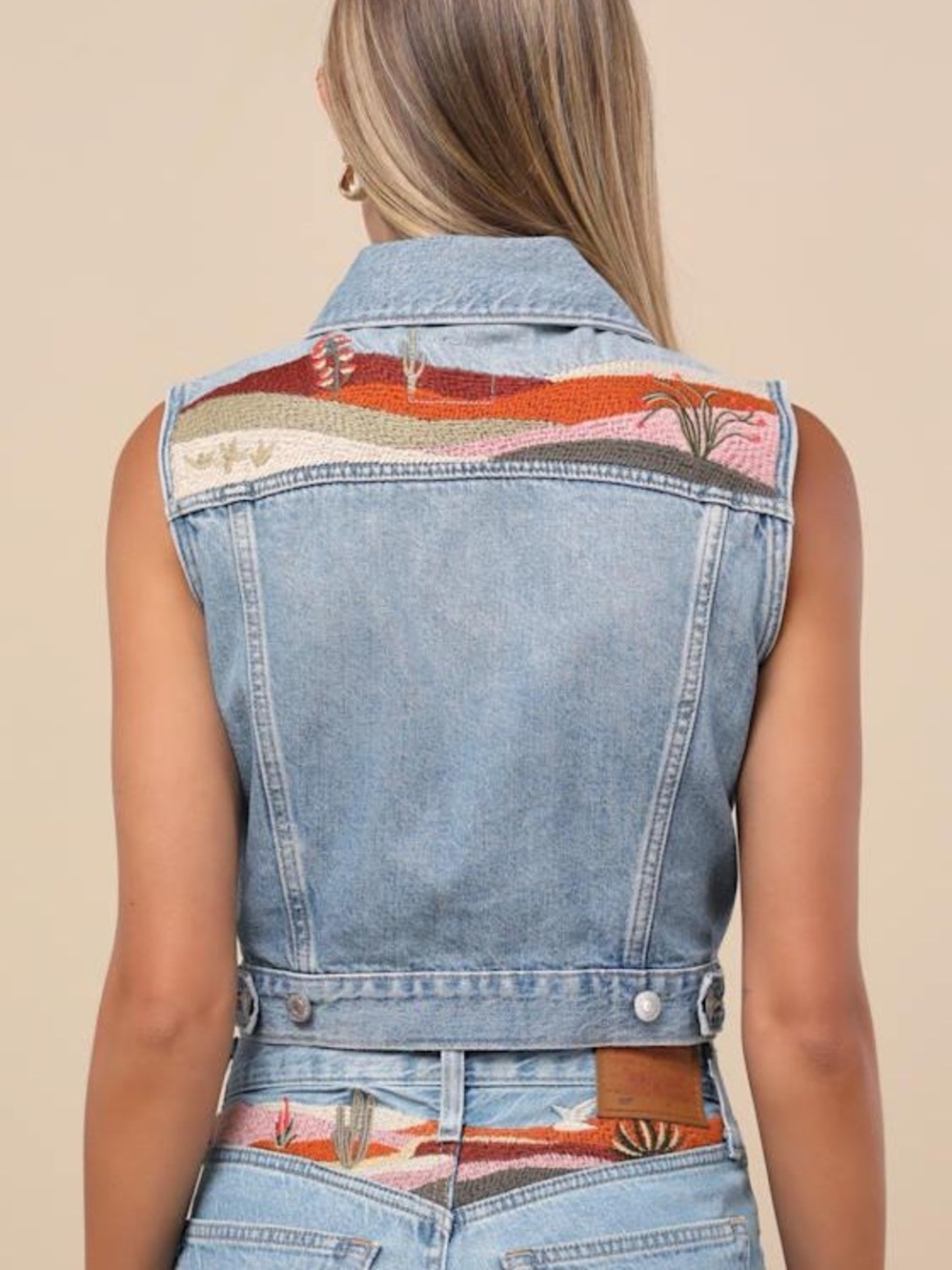 Levi's Light Blue Desert Utopia Embroidered Denim Vest and 501 90’s Jeans Set - Picture 9 of 16